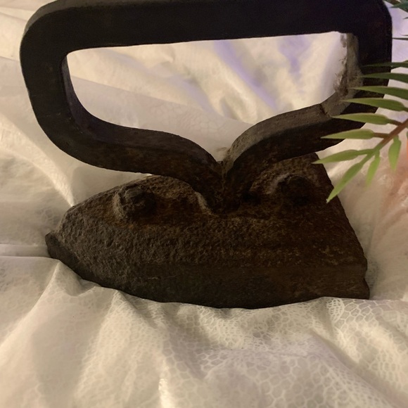 Vintage IRON - Picture 2 of 4